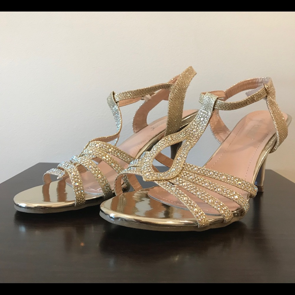 Gold Glitter Sandals With Rhinestones